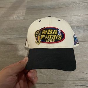 Mitchell and ness nba champion hat
